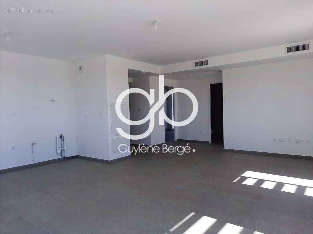 Appartement à LATTES