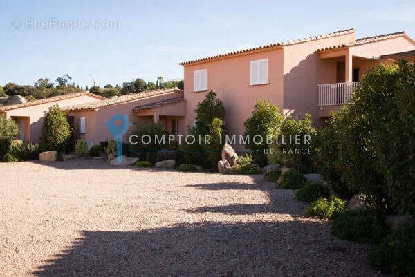 Porto-Vecchio   Appartement avec jardin, à deux pas de Santa Giulia - photo 4