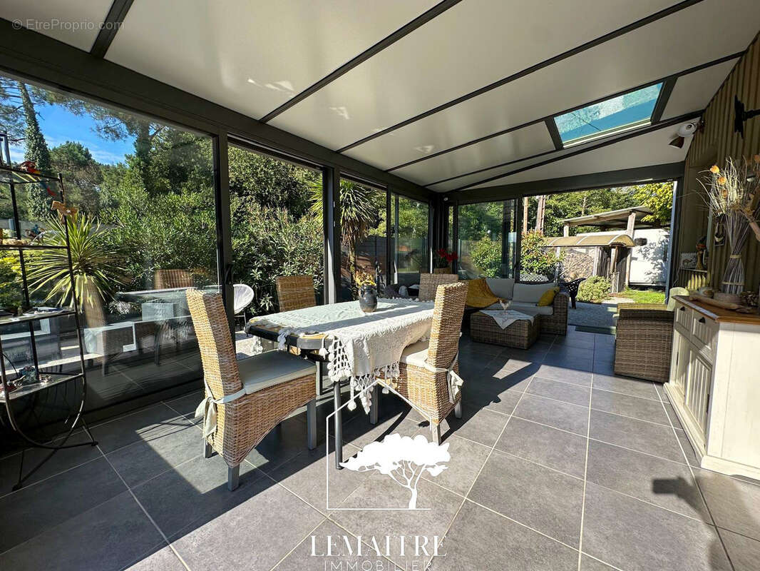 Maison à LES MATHES