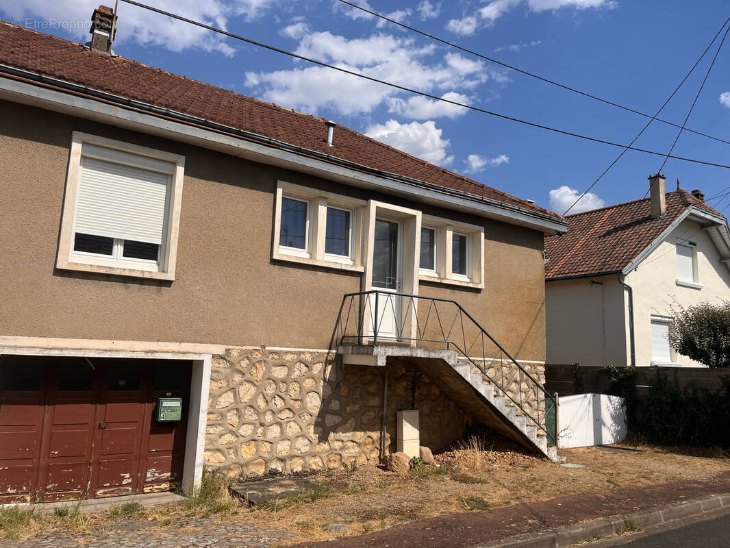 Maison à CHATELLERAULT