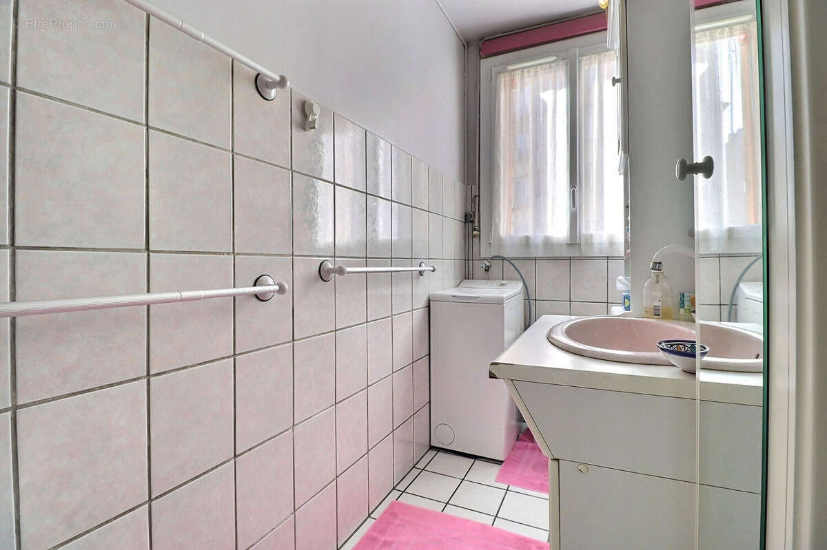 Appartement à AUBERVILLIERS