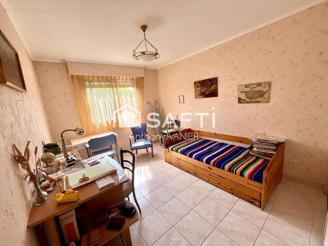 Appartement 93 m² à Saint-Laurent-Du-Var  - photo 6