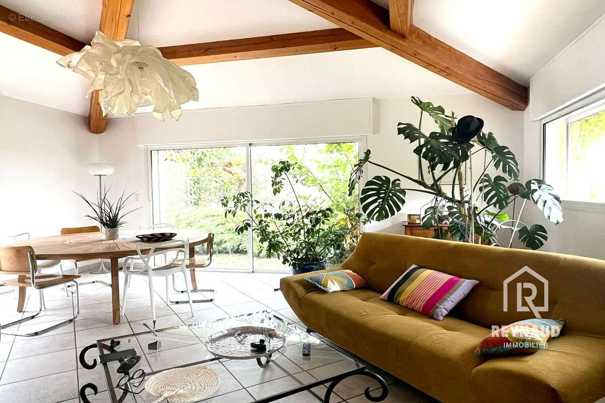 Maison à NEBIAN