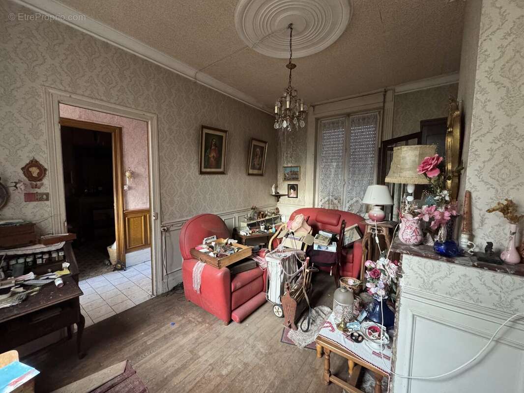 Maison à NEUVILLE-SAINT-REMY