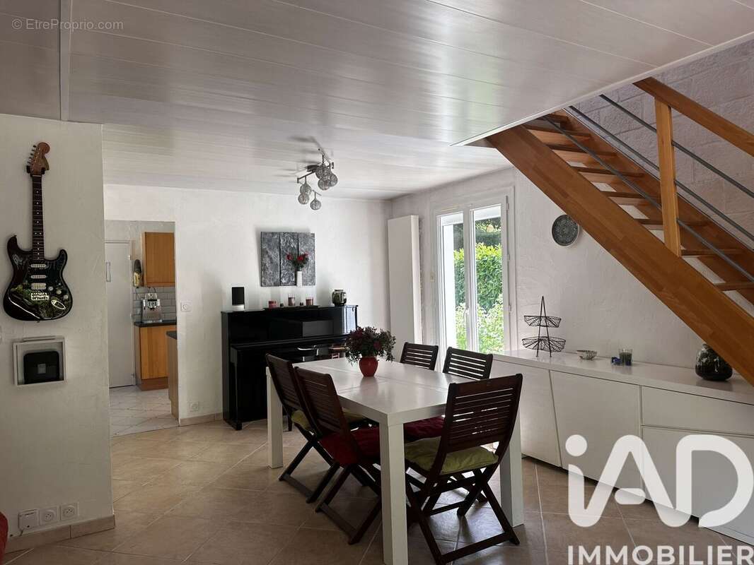 Photo 3 - Maison à BOISSISE-LE-ROI