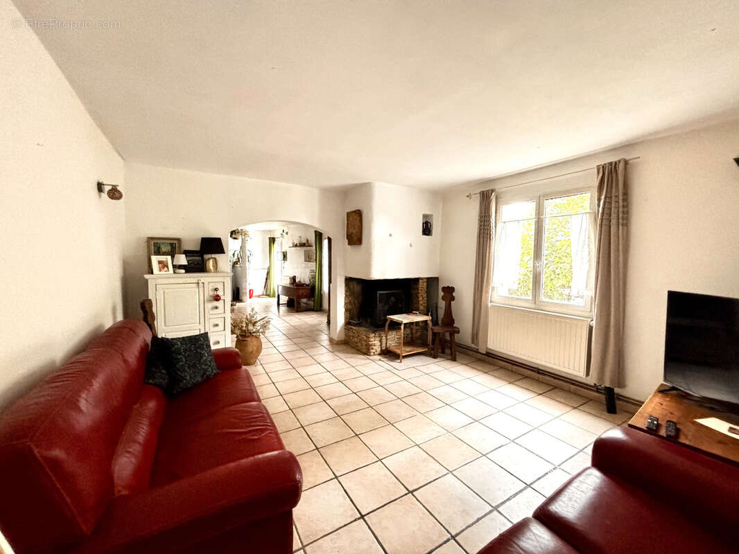 Maison à SAINT-JULIEN