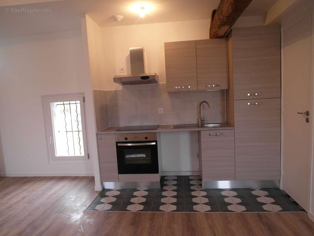 Appartement à MARSEILLE-1E