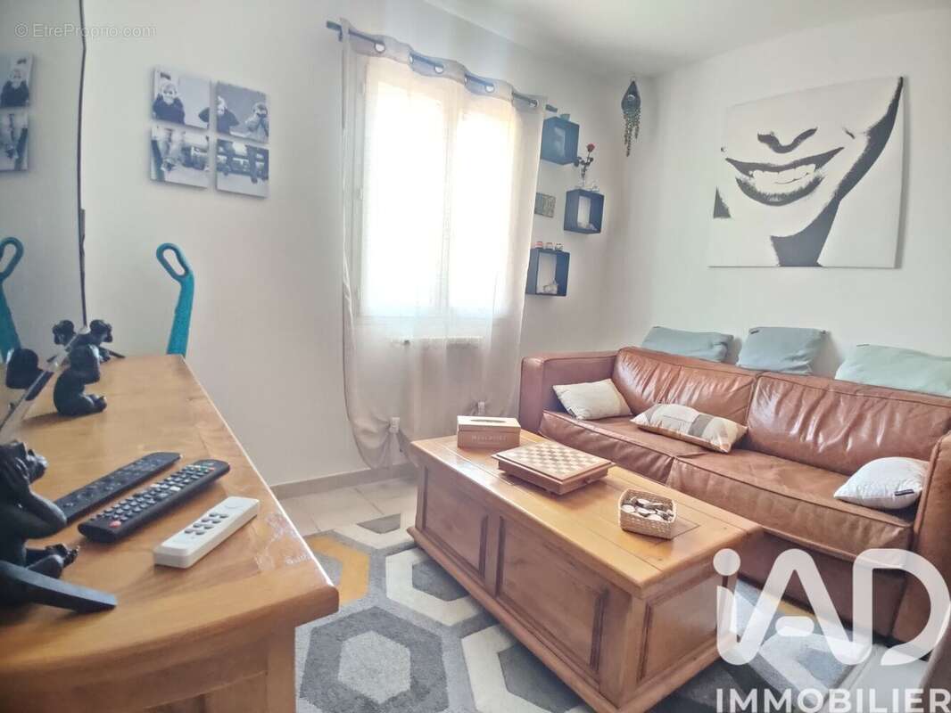 Photo 6 - Maison à SEILLONS-SOURCE-D&#039;ARGENS