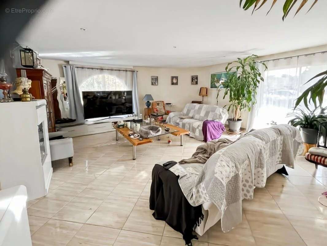 Maison à COULOUNIEIX-CHAMIERS