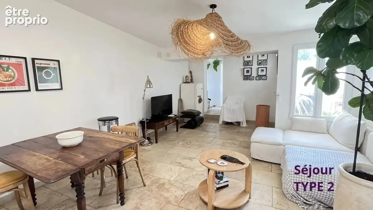 Martigues – Propriété de charme rénovée avec 2 maisons, grand jardin et dépendance - photo 20