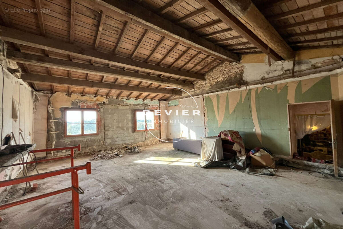 Maison à SAINT-GENIES-DES-MOURGUES