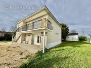 Maison à CHAMPCEVINEL