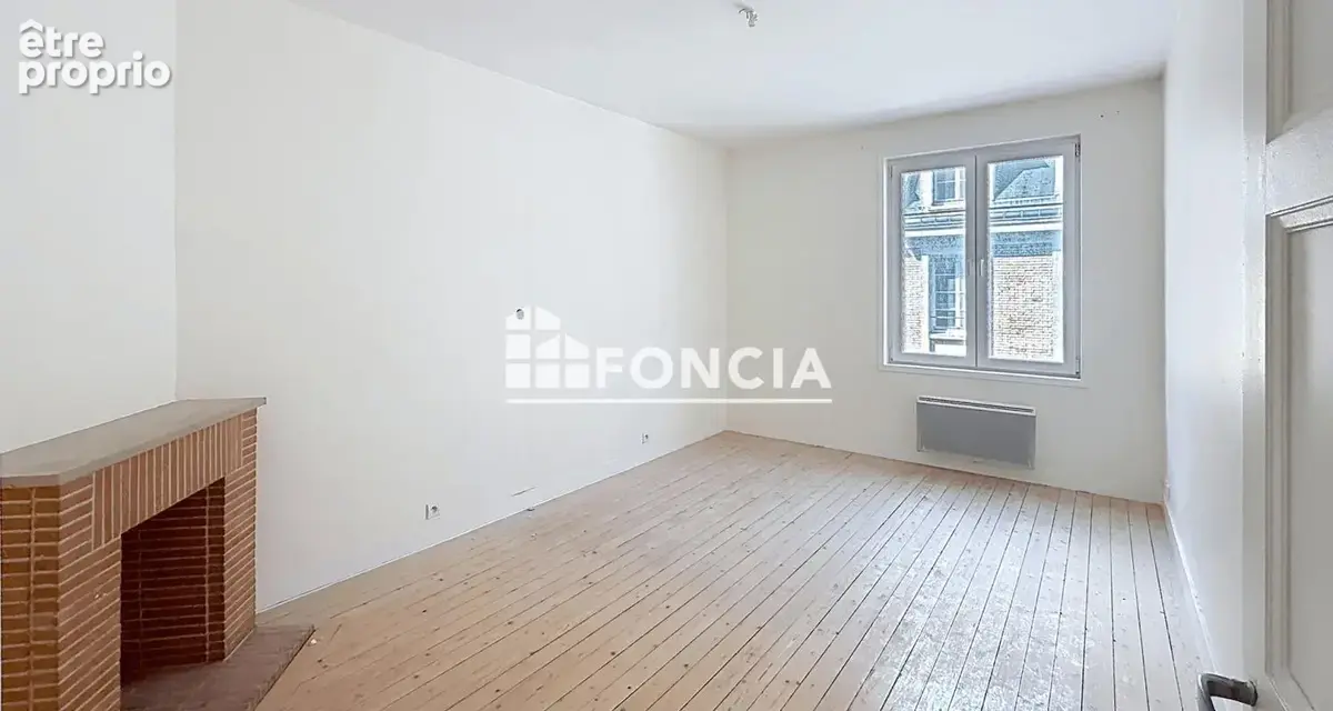  Hyper centre de Lisieux – Appartement de caractère avec ascenseur et énorme potentiel  - photo 11