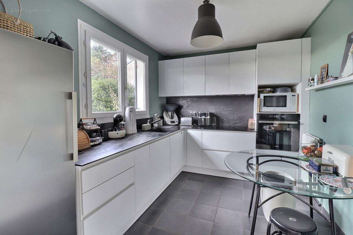 Maison familiale a crespieres avec 4 chambres et sous-sol partiel - photo 5