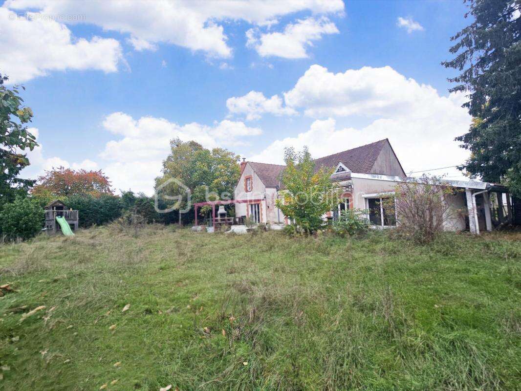 Maison à SAINT-BENOIT-SUR-LOIRE