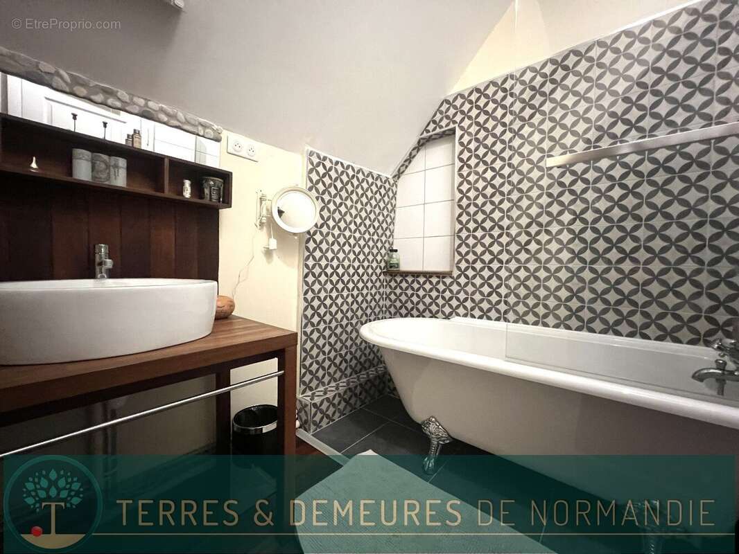 Maison à MARAIS-VERNIER