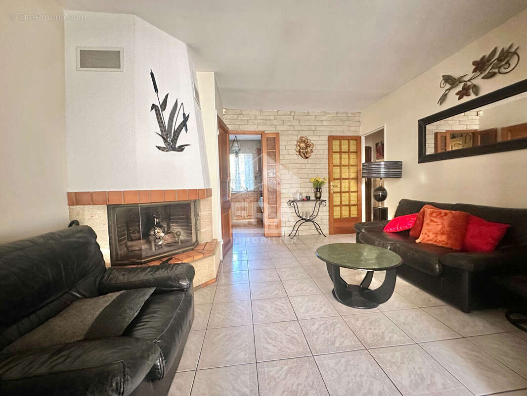 Maison à SARTROUVILLE