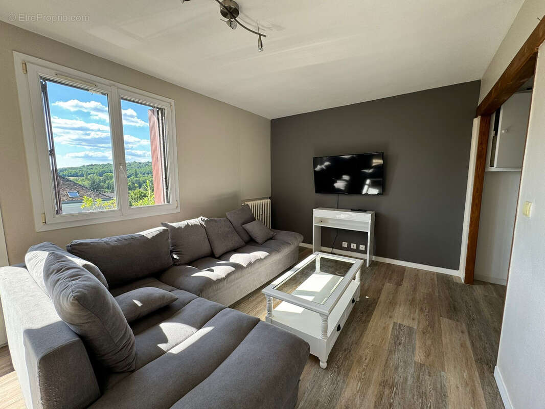 Appartement à LA FERTE-ALAIS