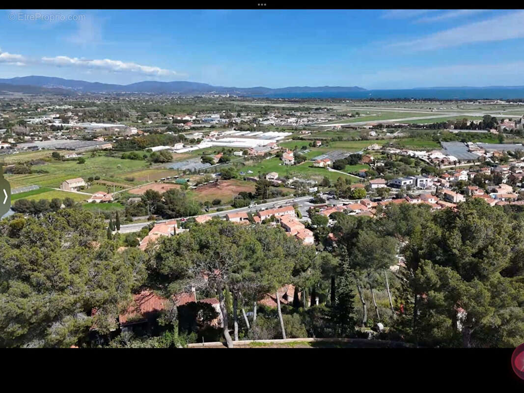 Maison 390 m² à Hyeres  - photo 2