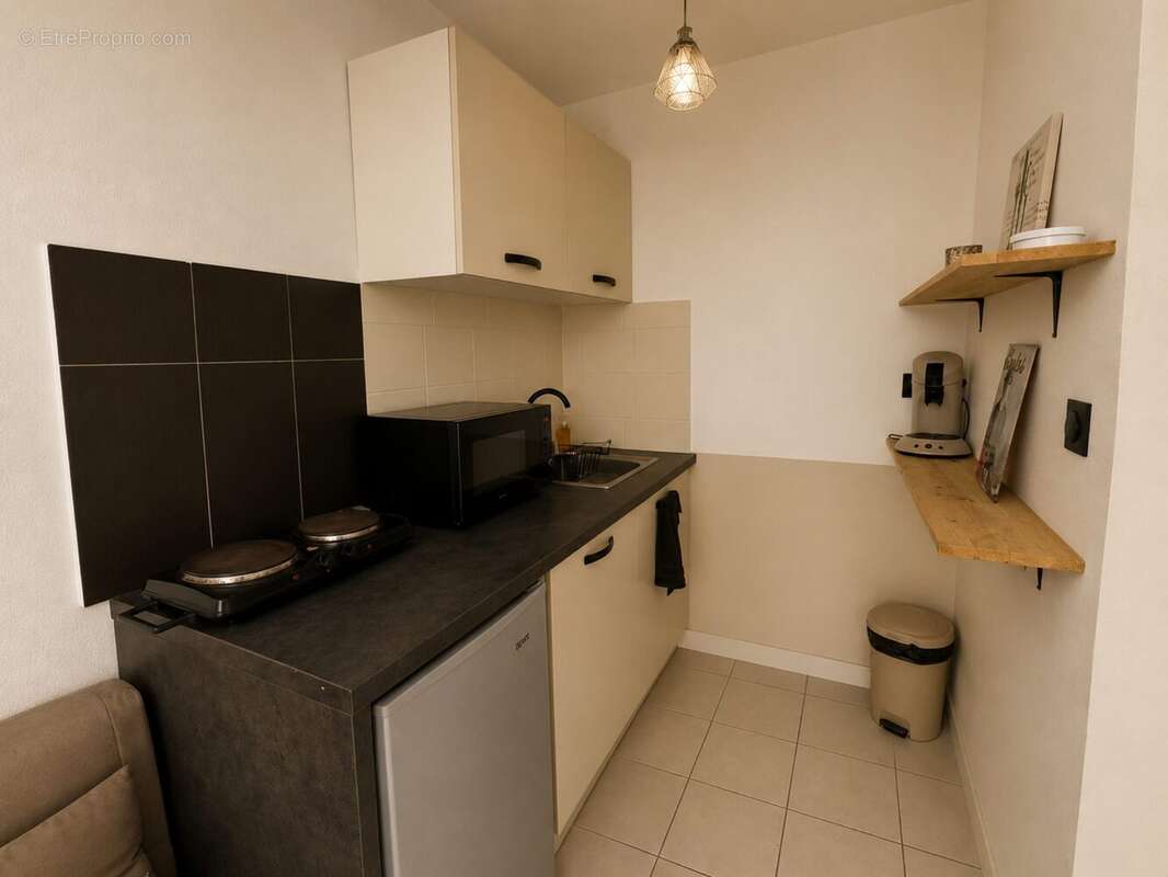 Appartement 23 m² à Saint-Denis  - photo 4