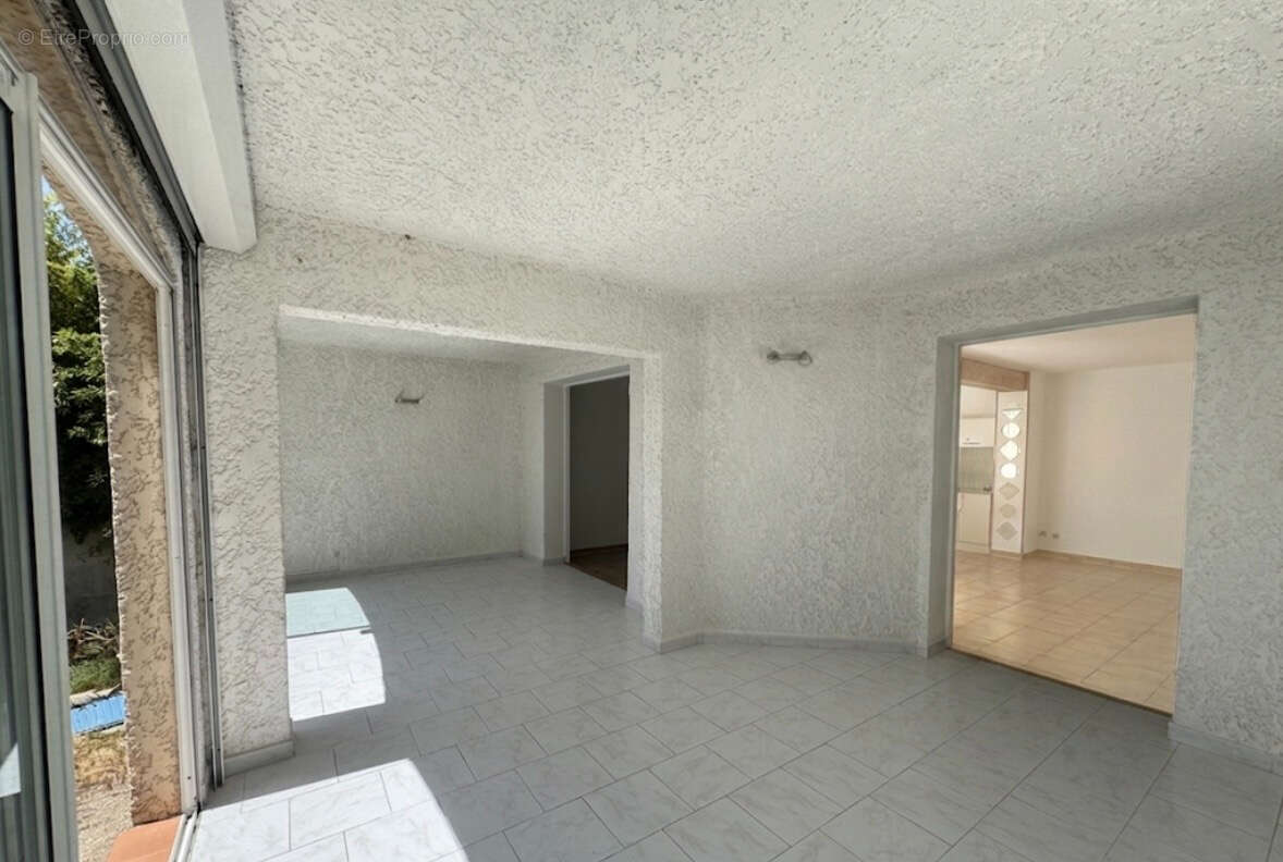 Maison à ENSUES-LA-REDONNE