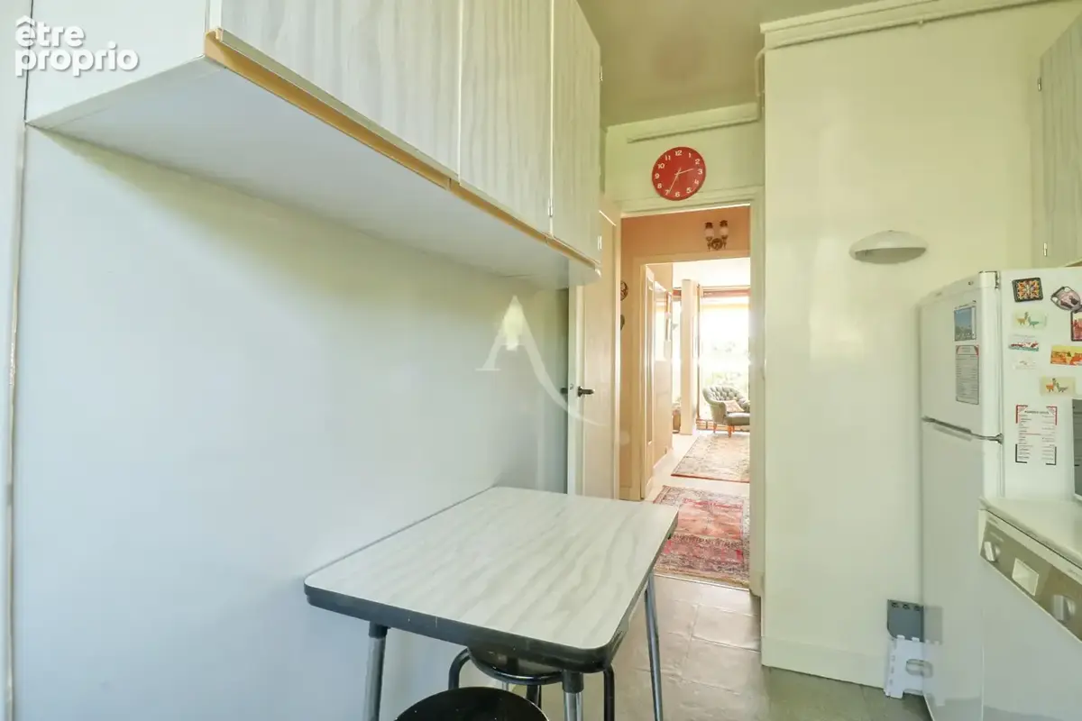 Appartement traversant 4 pièces 76 m² - Calme absolu au coeur d'une résidence familiale arborée - photo 10