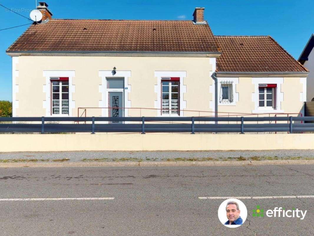 Maison à VALLON-EN-SULLY