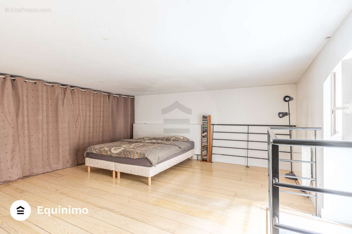 Appartement à PARIS-9E
