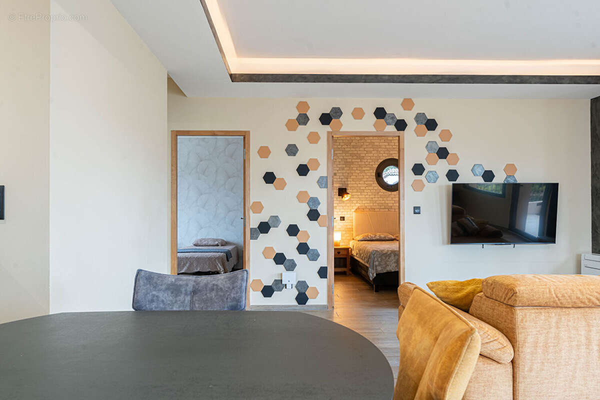 Appartement à CARRY-LE-ROUET