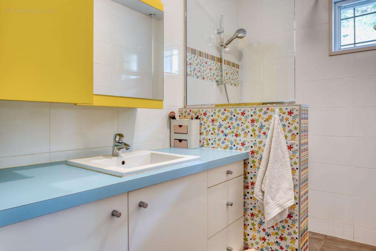 Maison à SAINT-LEGER-DU-BOURG-DENIS