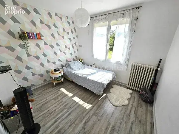 Maison de 120 m2 avec 4 chambres et piscine sur un terrain de 828 m2 !!! - photo 16