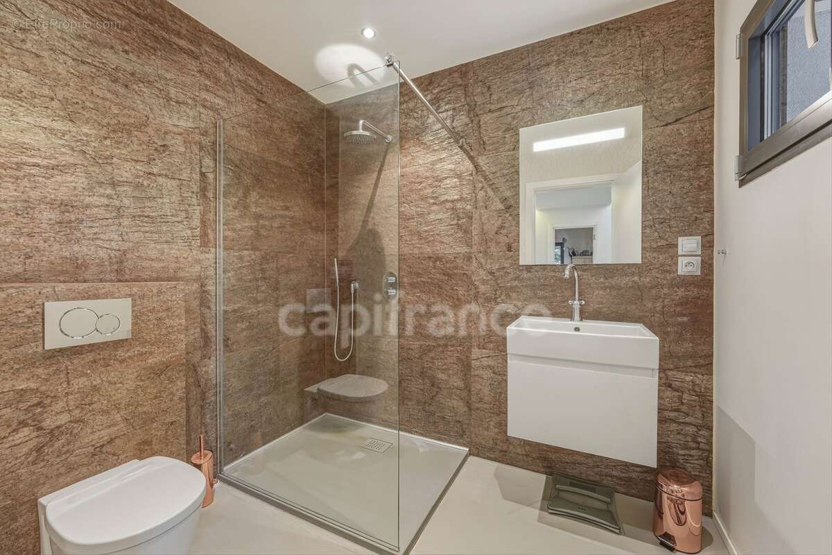 Maison à vendre 7 pièces CROZET (01) - photo 27