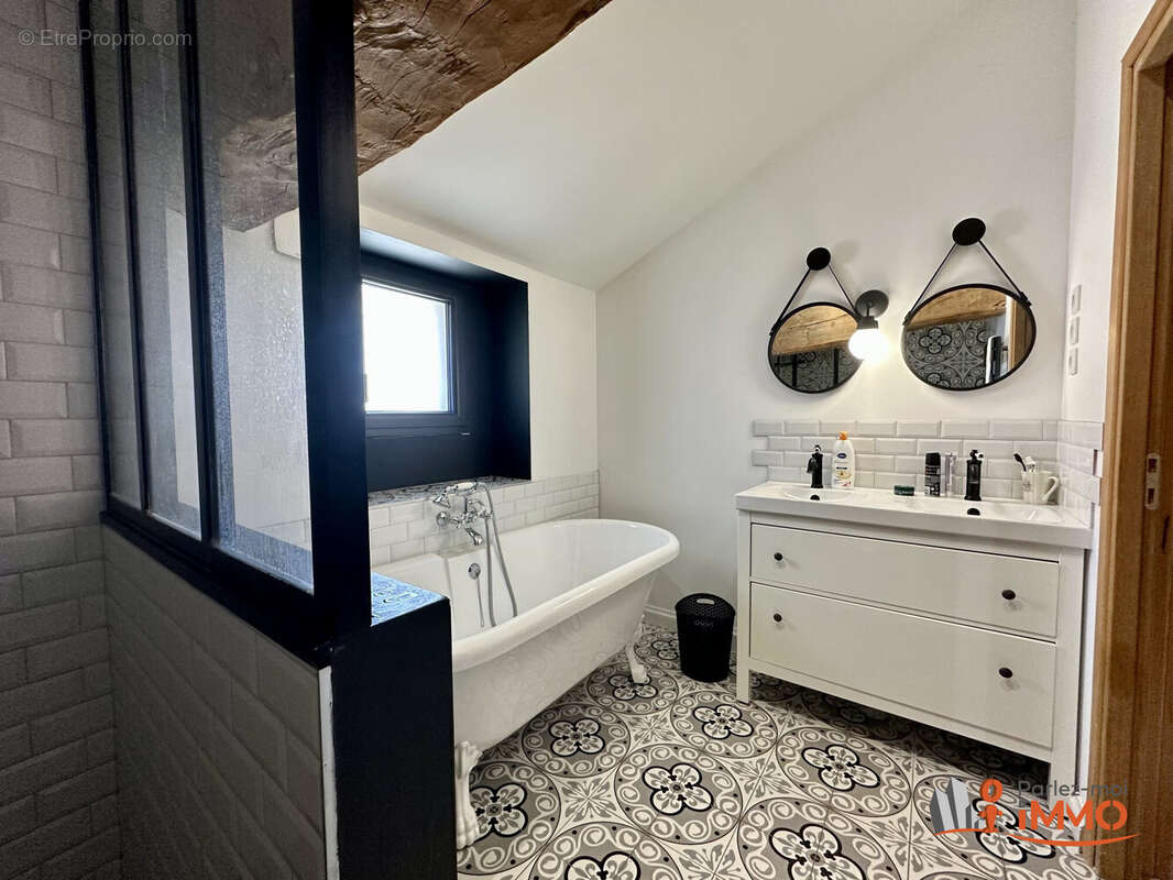 Maison à SAINT-DENIS-EN-BUGEY