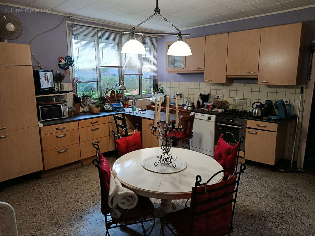 Maison 140m2 avec terrain et dépendances - photo 3