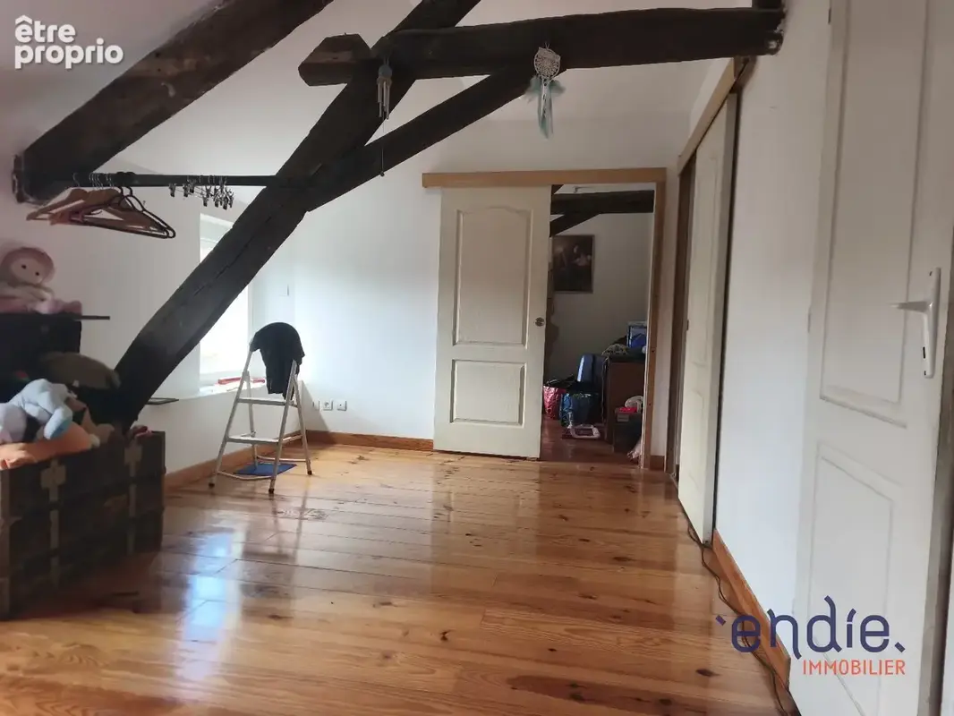 Louroux bourbonnais : maison renovee 5 pieces avec dependances et terrain - photo 8