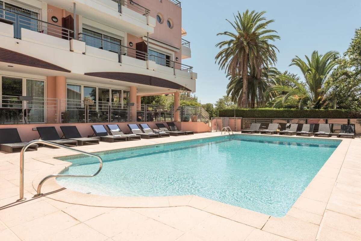 Appartement à LE CANNET