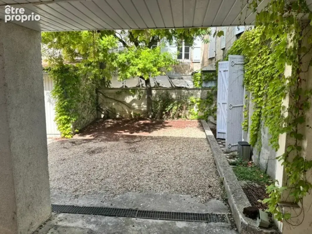  superbe appartement de charme – emplacement exceptionnel à angoulême !  - photo 11