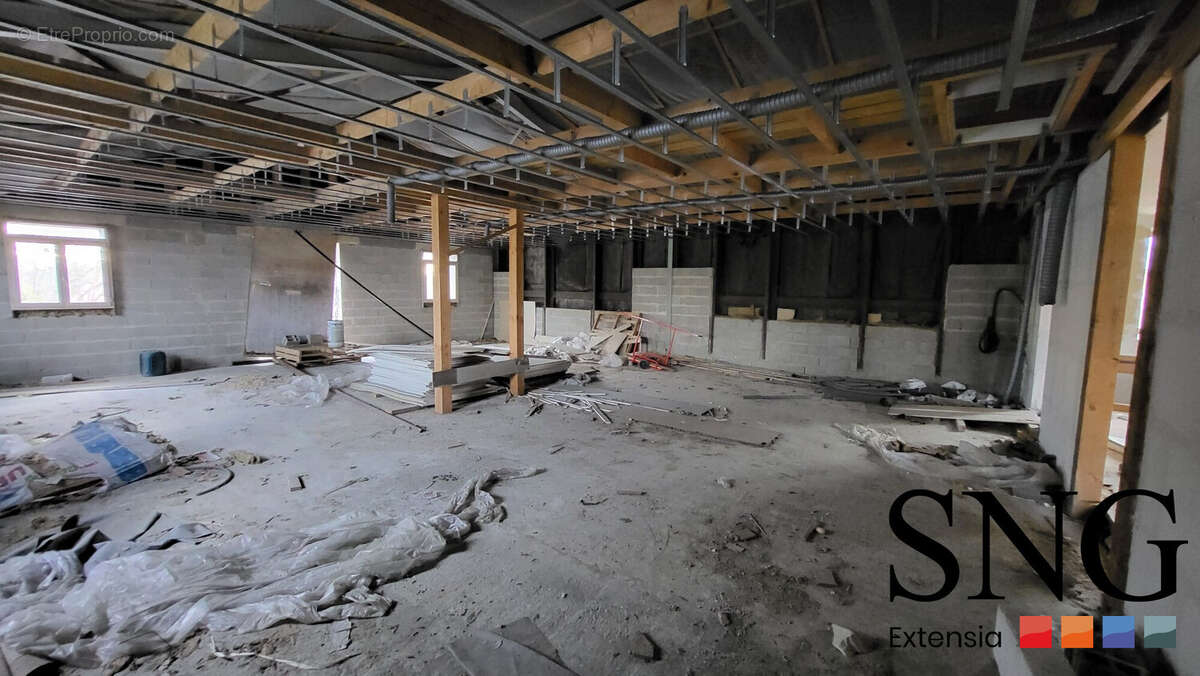 Commerce à TOURVILLE-SUR-ARQUES