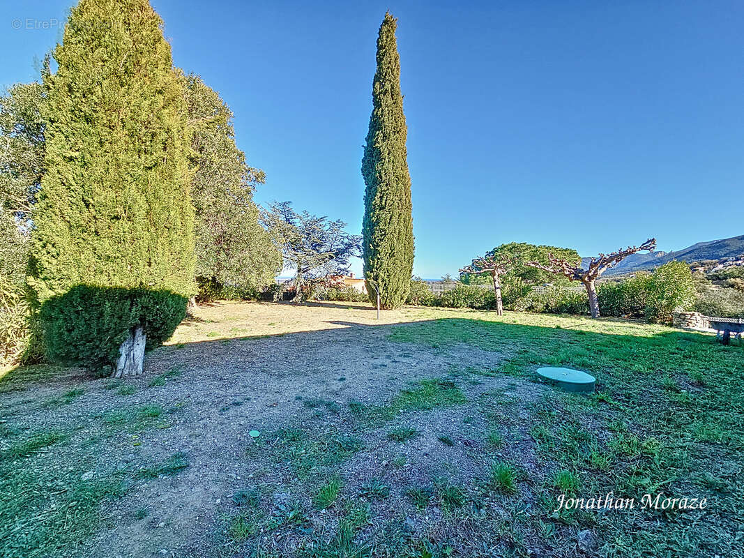 Maison à VILLELONGUE-DELS-MONTS