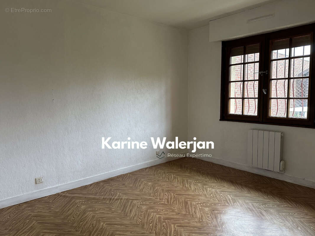 Maison à COURRIERES