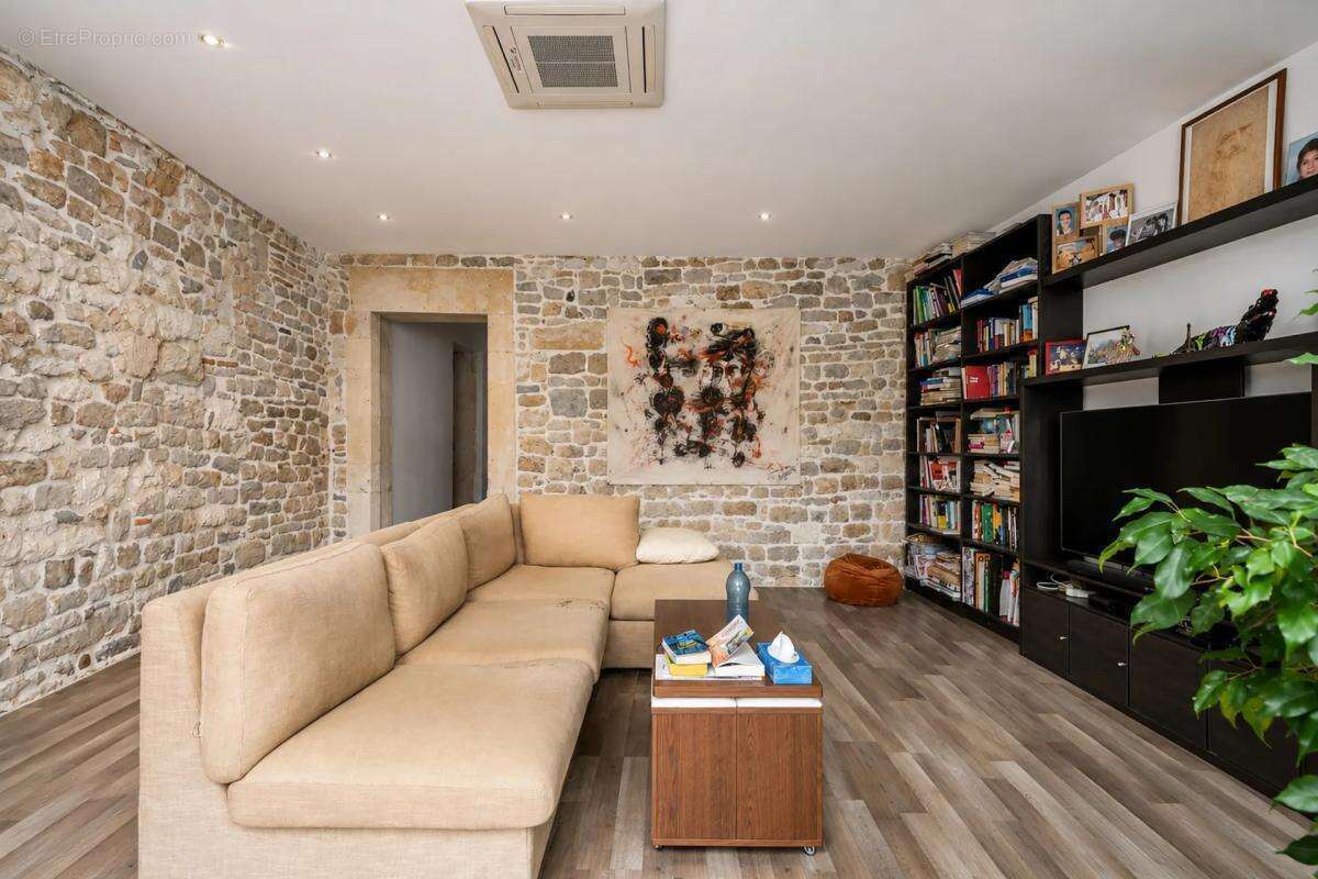 Appartement de 4 pièces de 118 m² à Nîmes - photo 16