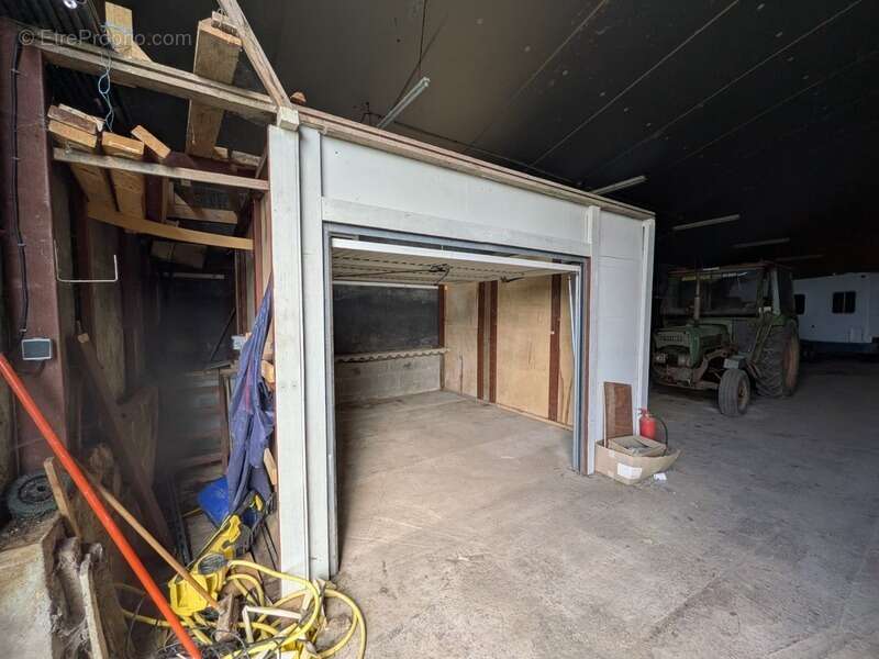 Kernascleden propriété composée d'une maison à usage d'habitation de 6 pièces 178 m² envion un hangar de 161m² envion, une ancie - photo 29