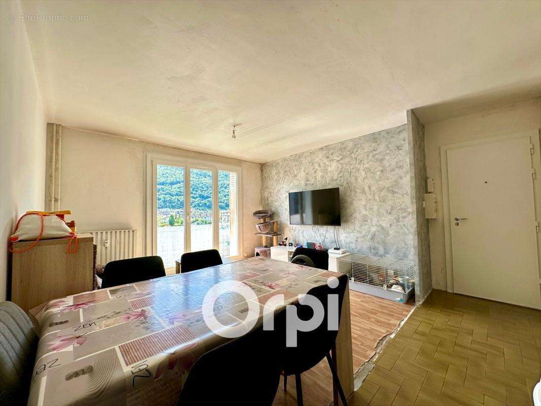 Appartement à VILLARD-BONNOT