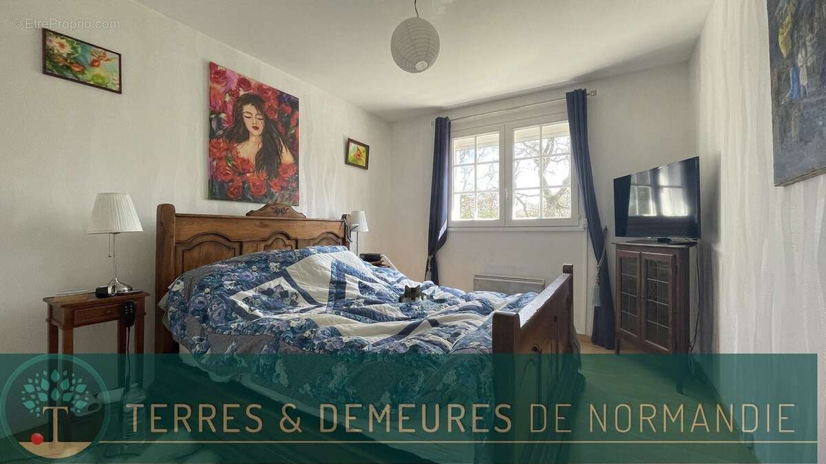 Maison à GREGES