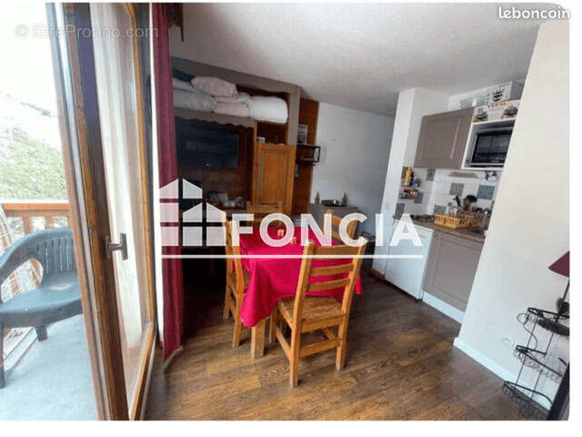Appartement à SAINT-FRANCOIS-LONGCHAMP