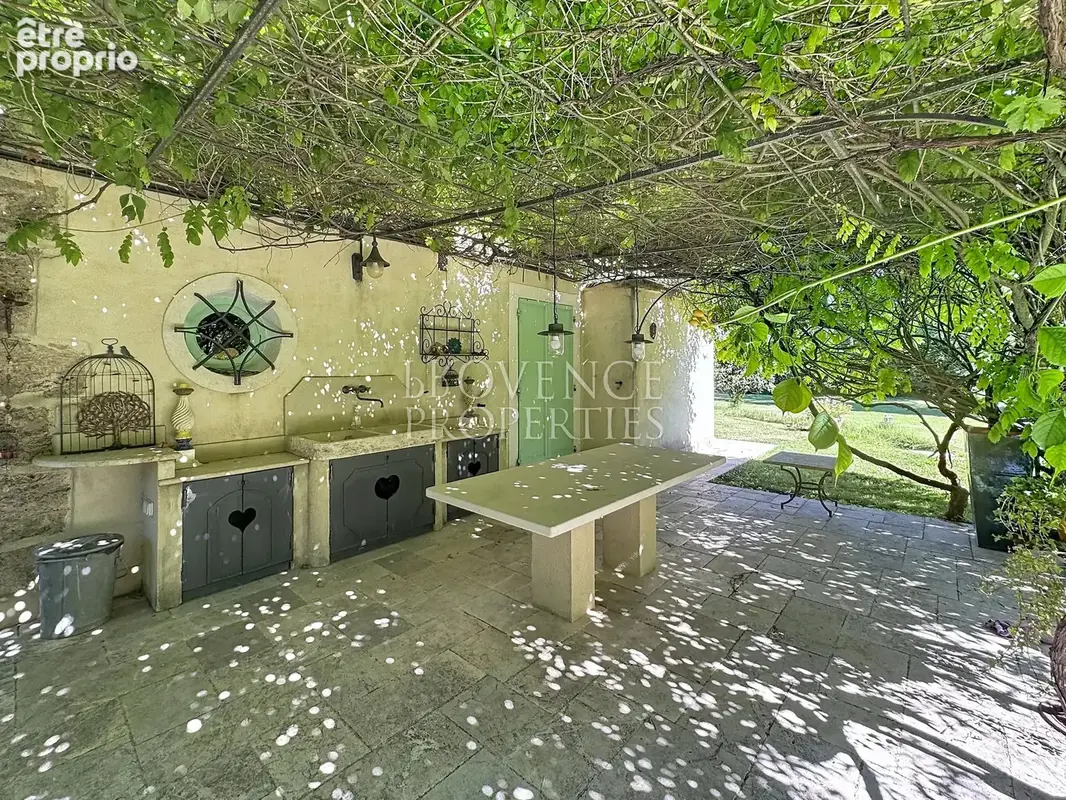 Propriété d'exception avec moulin du 19ème siècle, villa indépendante, 2 piscines sur 1,6 hectare - photo 22