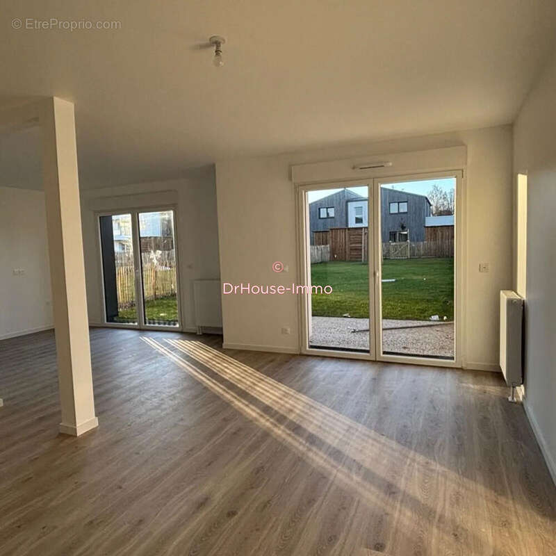 Maison à MONDEVILLE