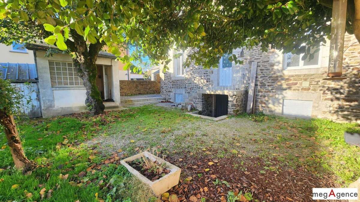 Appartement à FOUGERES