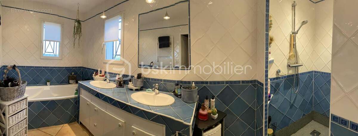 Maison à CASTELGINEST