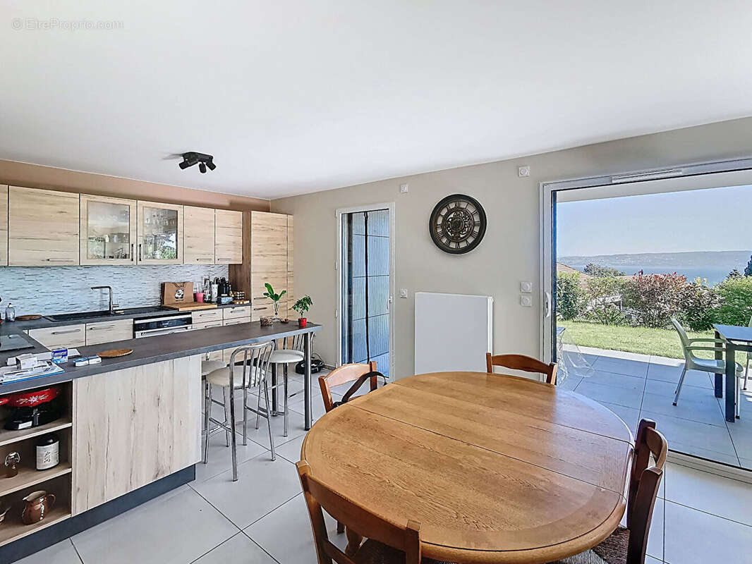 Appartement à NEUVECELLE